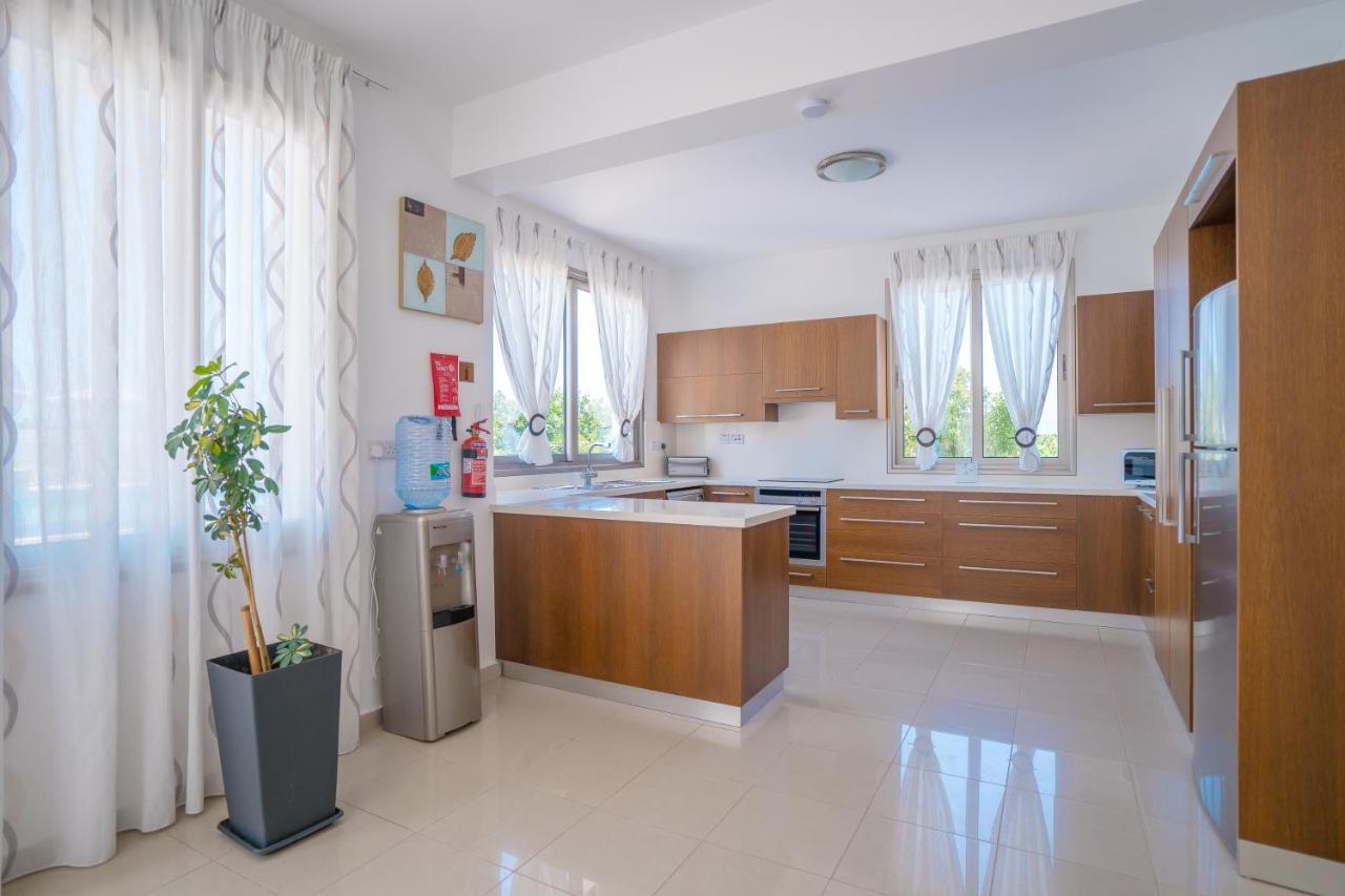Oniros By Prestige Bookings Peyia Luaran gambar